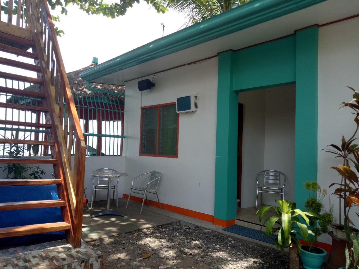 Smallfry'S Beach Resort Calatrava  Exterior foto