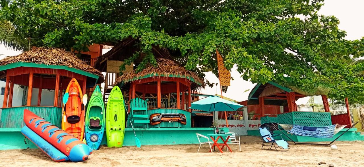 Smallfry'S Beach Resort Calatrava  Exterior foto